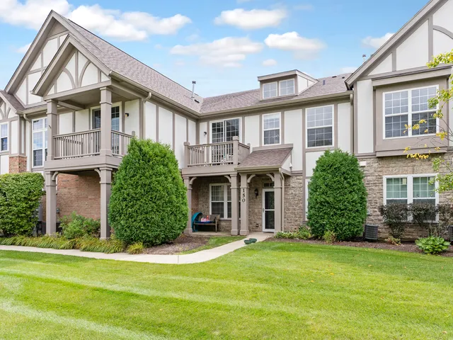 $319,900 | 880 June Terrace, Unit 270, Lake Zurich, IL 60047