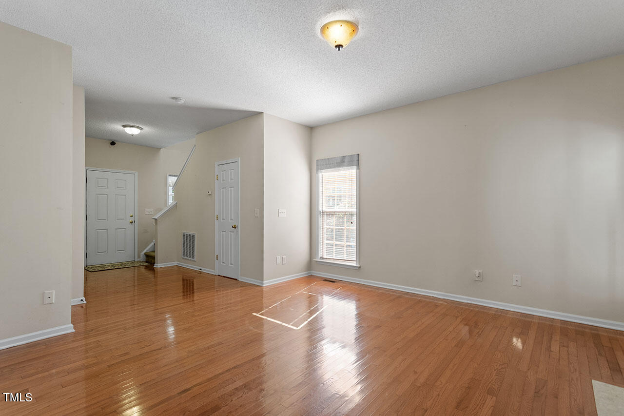 110 Caley Road Apex, NC 27502 - Photo 8 of 28 110 Caley Road_14