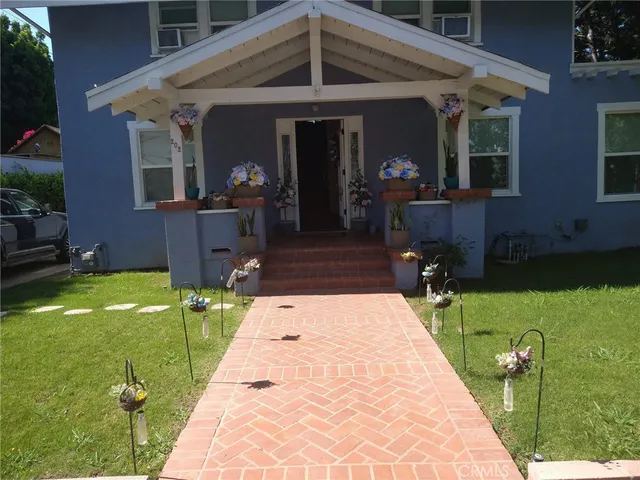 a view of a entryway front of house
