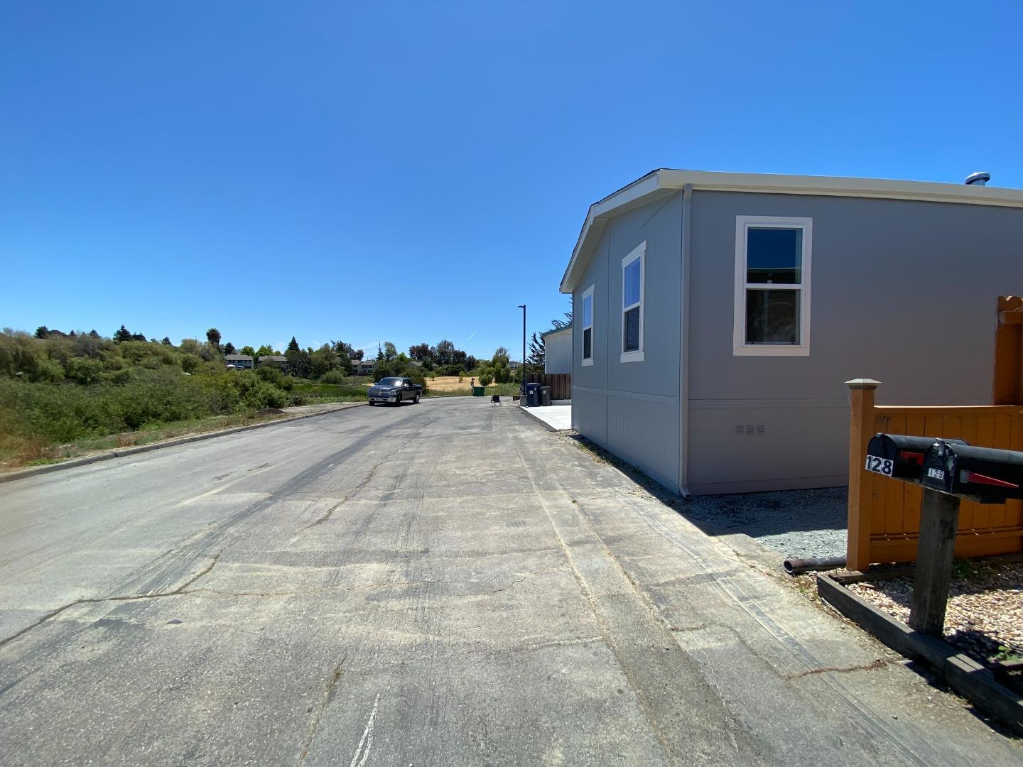 128 Pera Drive, Unit 128 Watsonville, CA 95076 - Photo 9 of 29 a terrace view