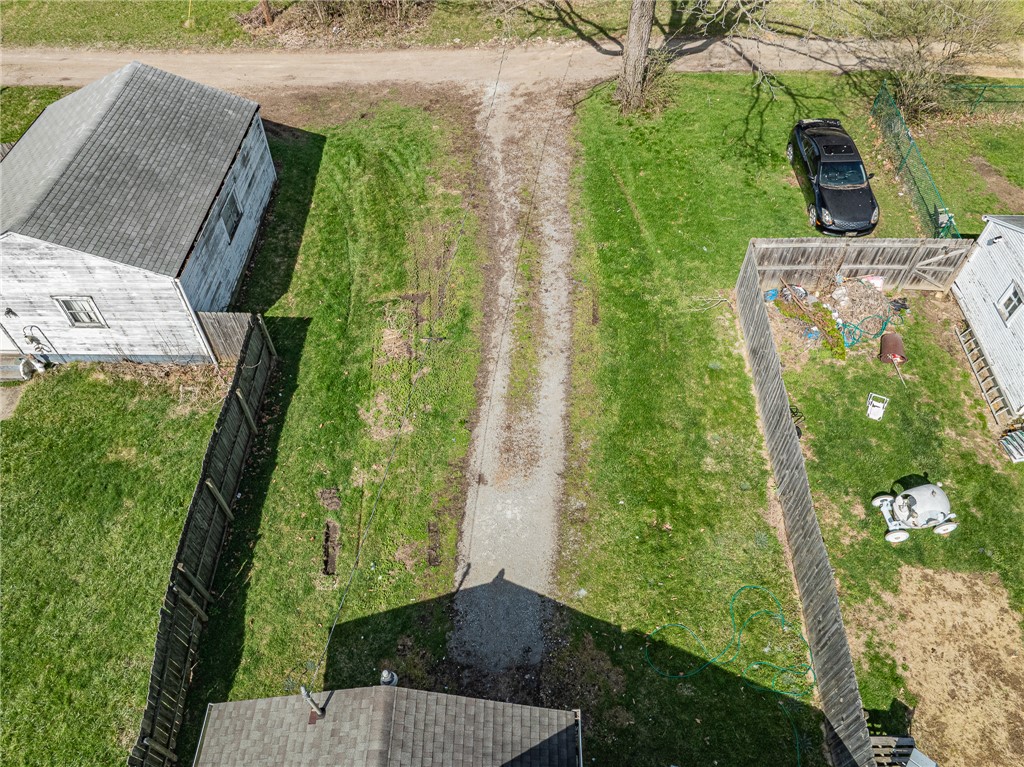 1005 Burt Street Springfield, OH 45505 - Photo 30 of 33 An aerial perspective showcases a property's spacious yard, ready for your personal touch.