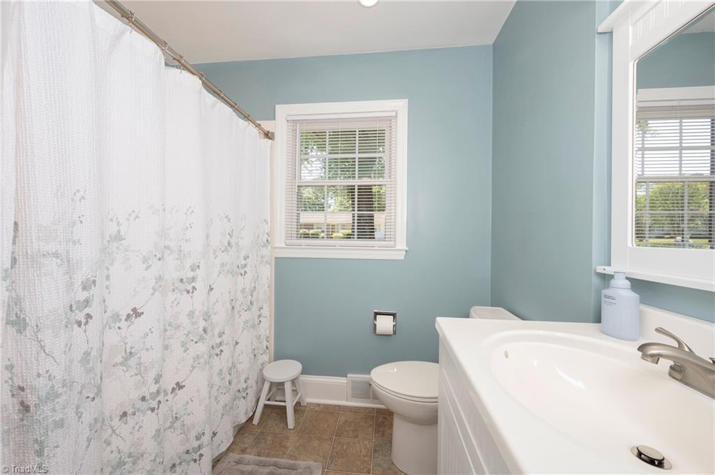 131 Parsonage Drive Advance, NC 27006 - Photo 18 of 41 Guest Bathroom w/Tub Shower
