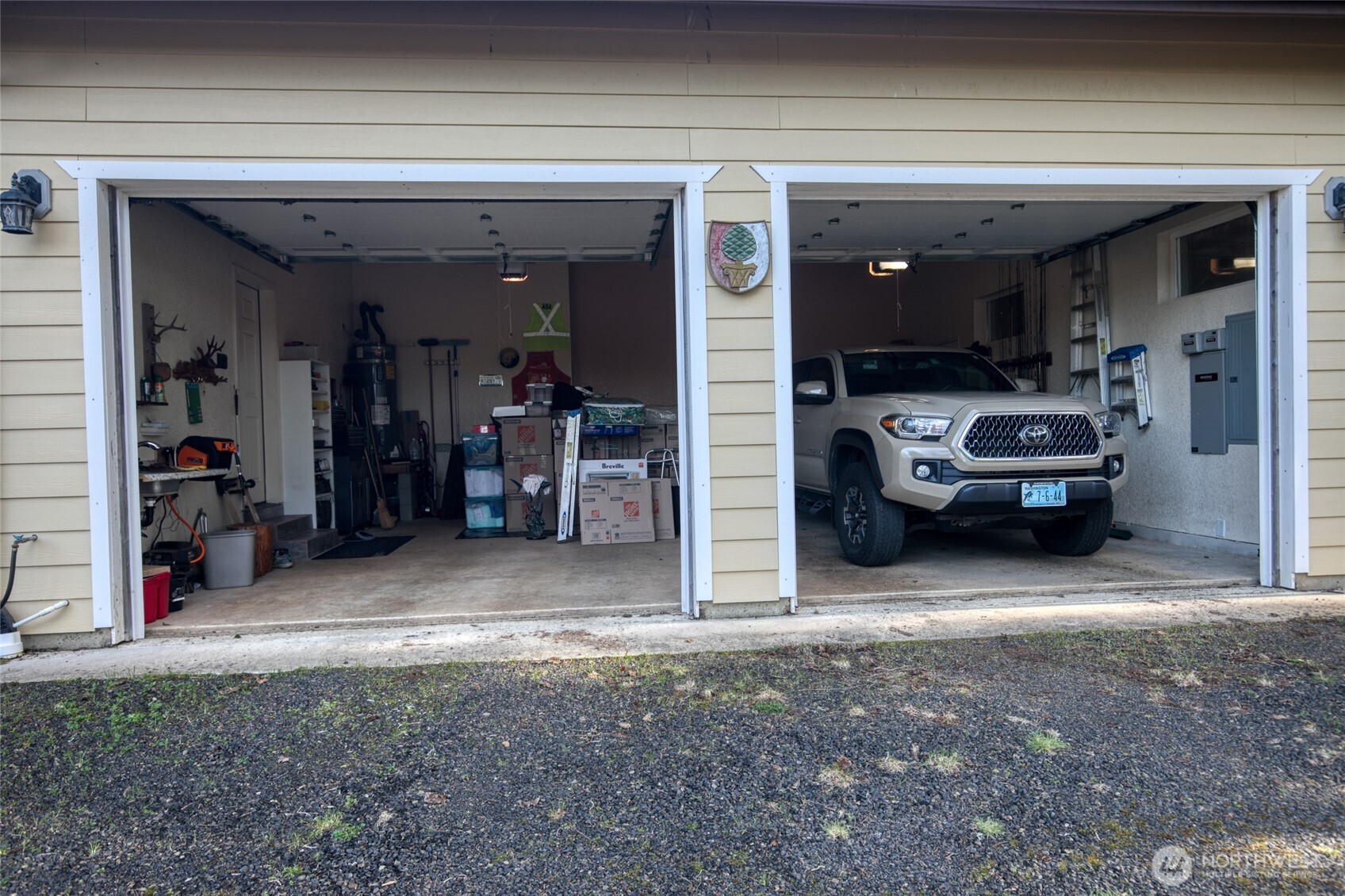 2695 State Route 109 Copalis Beach, WA 98535 - Photo 32 of 40 a view of a livingroom with furniture and a ceiling fan