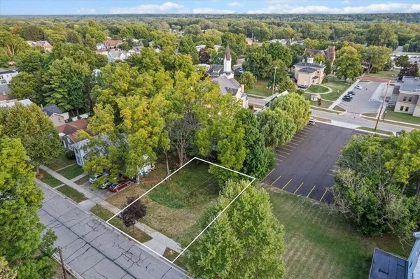 $14,000 | 119 Lafayette Street, Ionia, MI 48846
