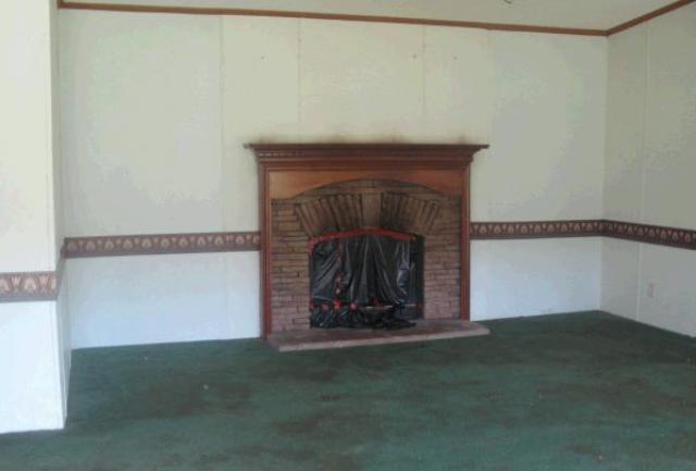 1930 Shiloh Road Decatur, TN 37322 - Photo 4 of 14 LIVINGROOM