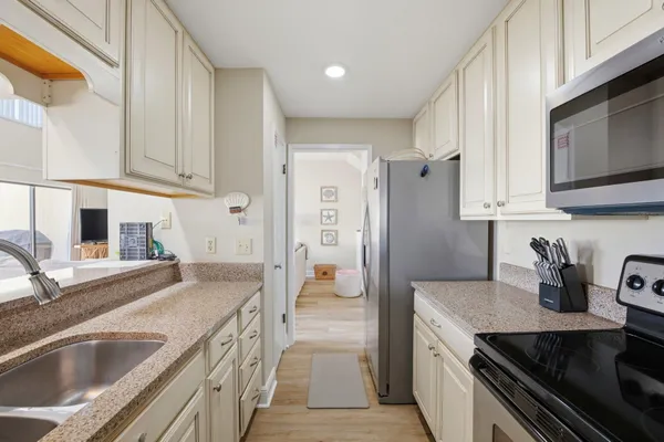 $699,000 | 8520 Gulf Boulevard, Unit 15, Navarre, FL 32566