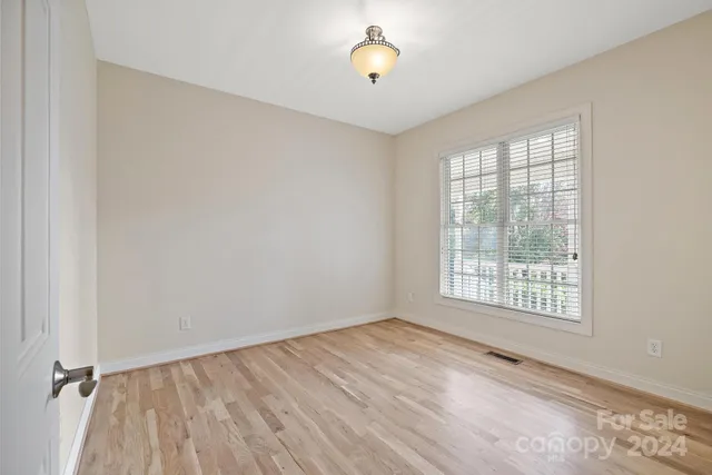 $729,900 | 2488 Birdie Lane Northeast, Conover, NC 28613