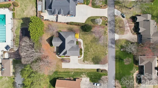 $729,900 | 2488 Birdie Lane Northeast, Conover, NC 28613