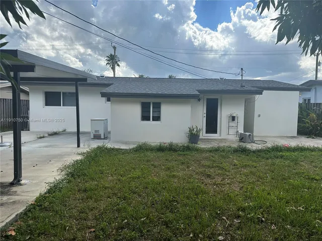 $459,000 | 7619 Granada Boulevard, Miramar, FL 33023
