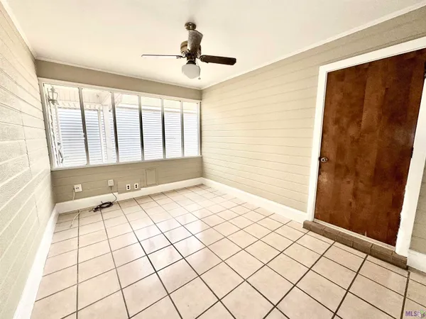 $2,050 | 10734 Erin Vale Avenue, Baton Rouge, LA 70810