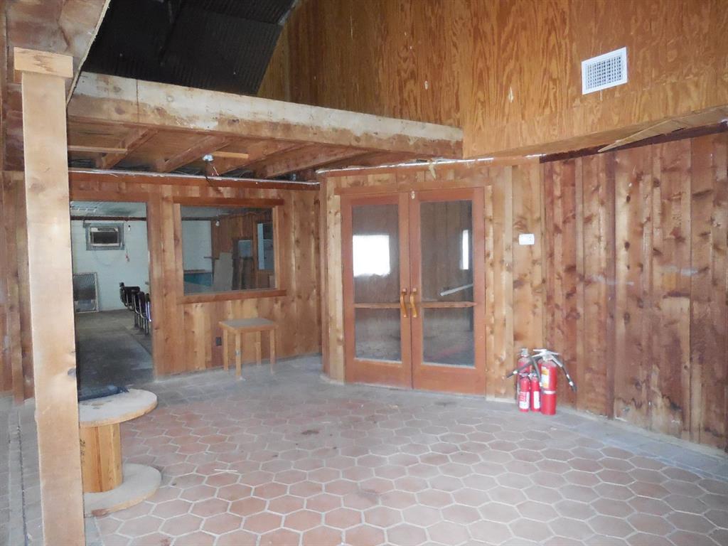 605 East Loop 254 Ranger, TX 76470 - Photo 6 of 21 a view of empty room