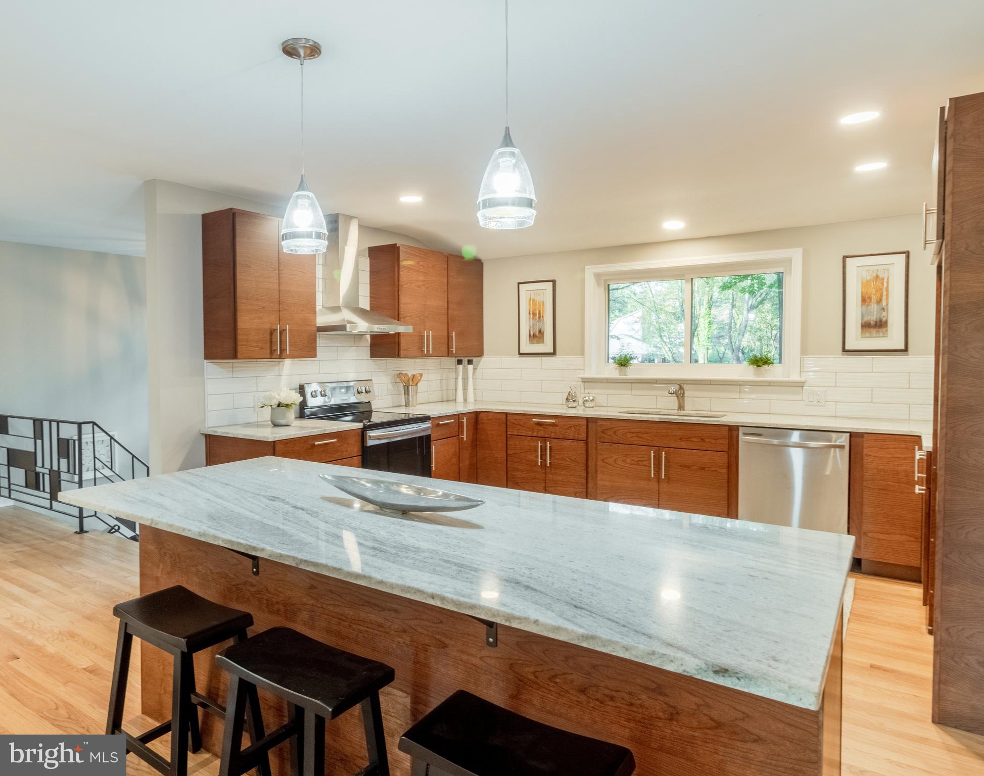 837 Summerset Drive Hockessin, DE 19707 - Photo 14 of 45 Chef's Dream Kitchen
