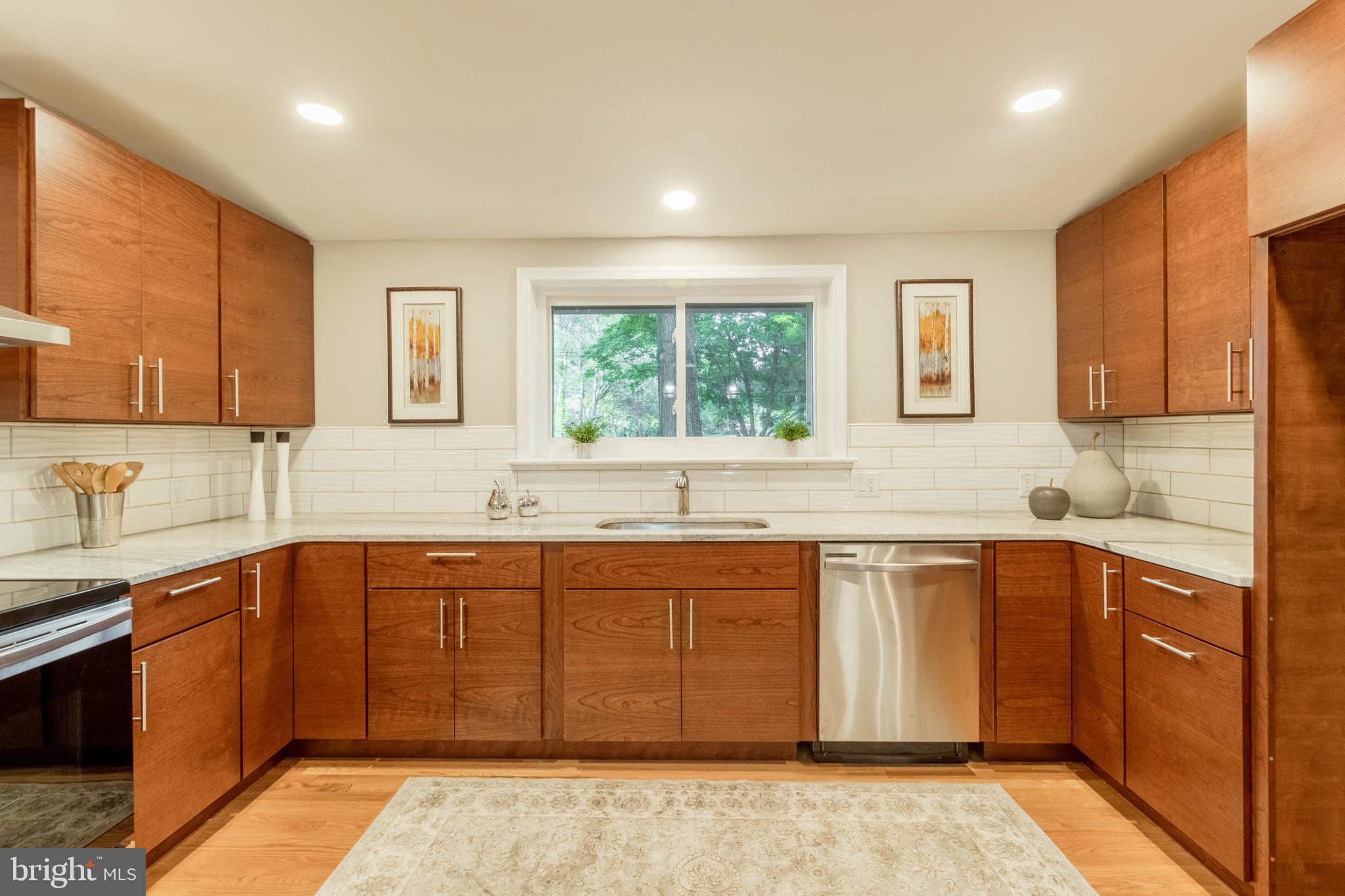 837 Summerset Drive Hockessin, DE 19707 - Photo 15 of 45 Chef's Dream Kitchen