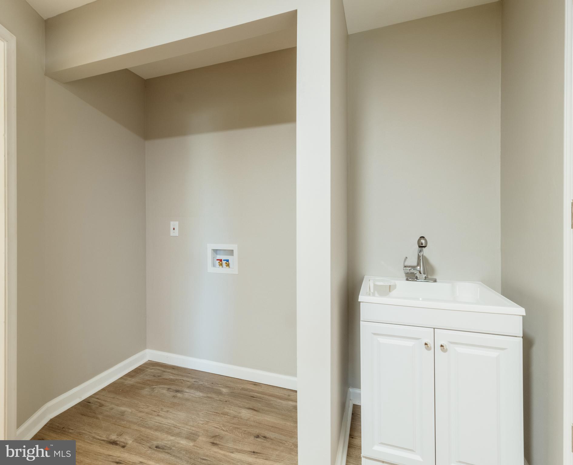 837 Summerset Drive Hockessin, DE 19707 - Photo 36 of 45 Laundry Room