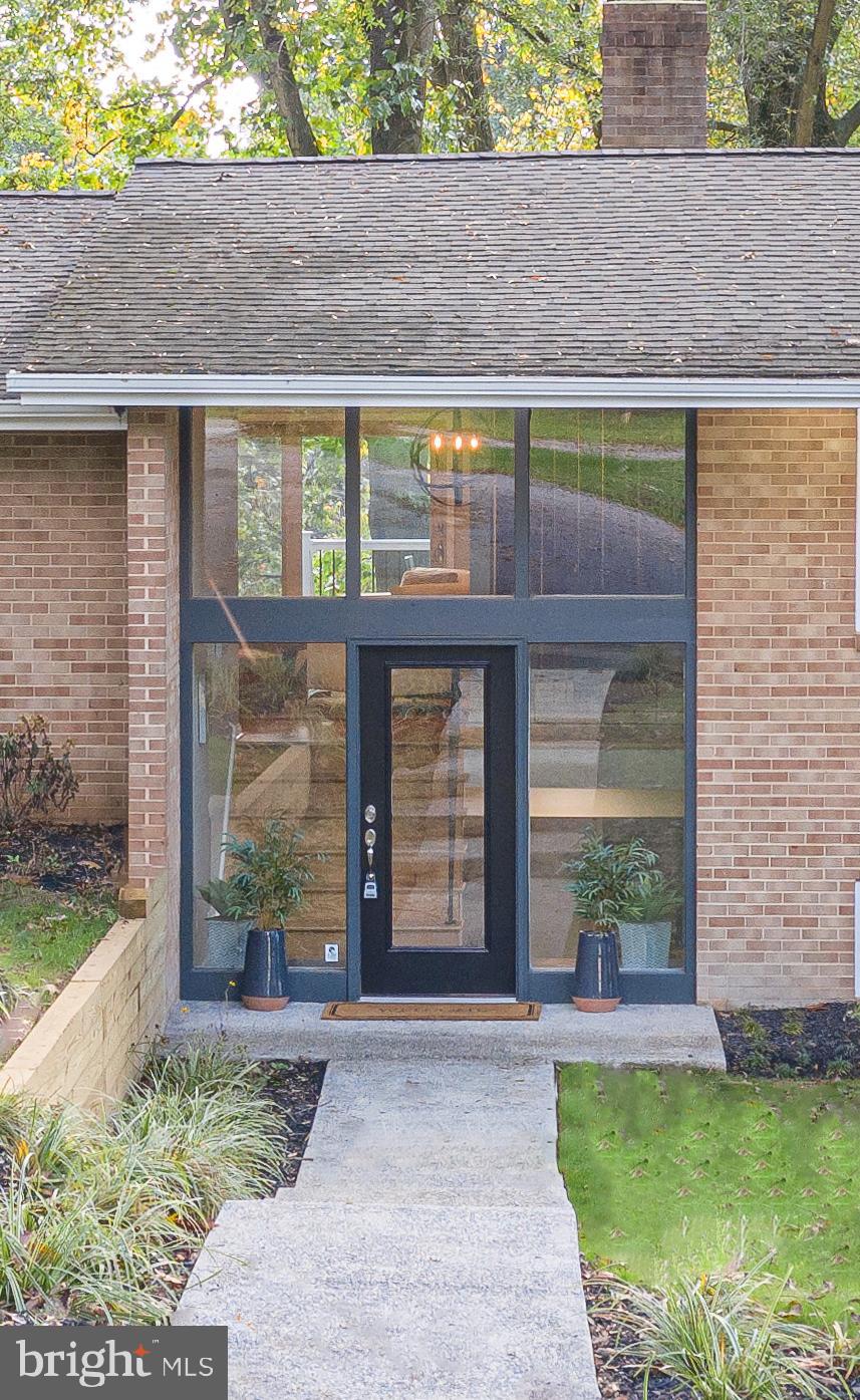 837 Summerset Drive Hockessin, DE 19707 - Photo 6 of 45 Front Entry