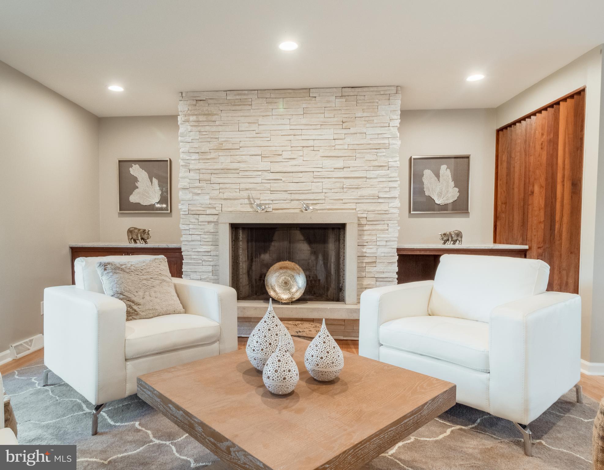 837 Summerset Drive Hockessin, DE 19707 - Photo 10 of 45 Living Room Fireplace
