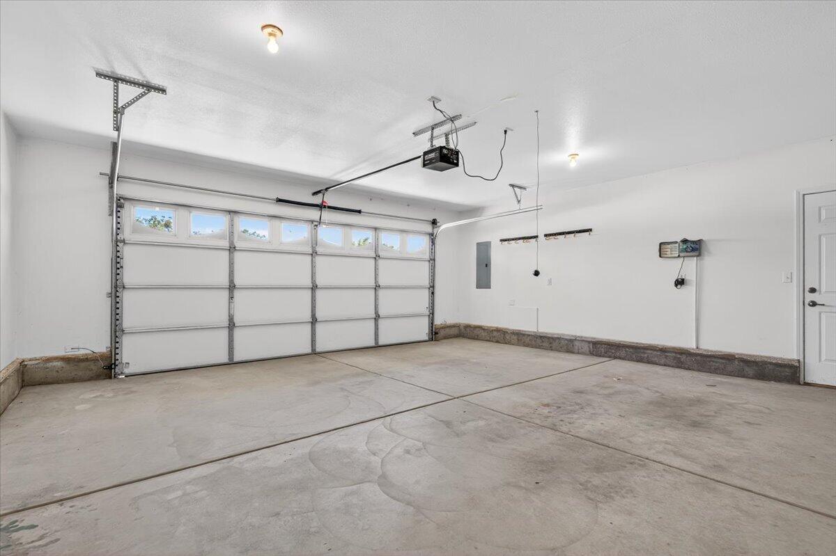 2618 Rabun Way Central Point, OR 97502 - Photo 33 of 42 a view of a garage