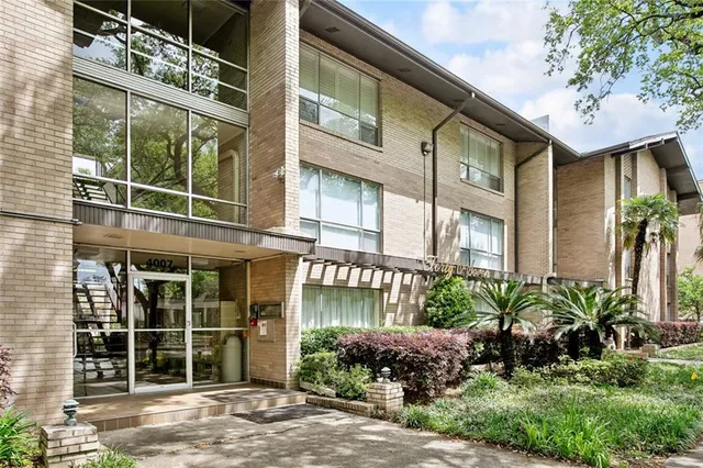 $235,000 | 4007 St Charles Avenue, Unit 314, New Orleans, LA 70115