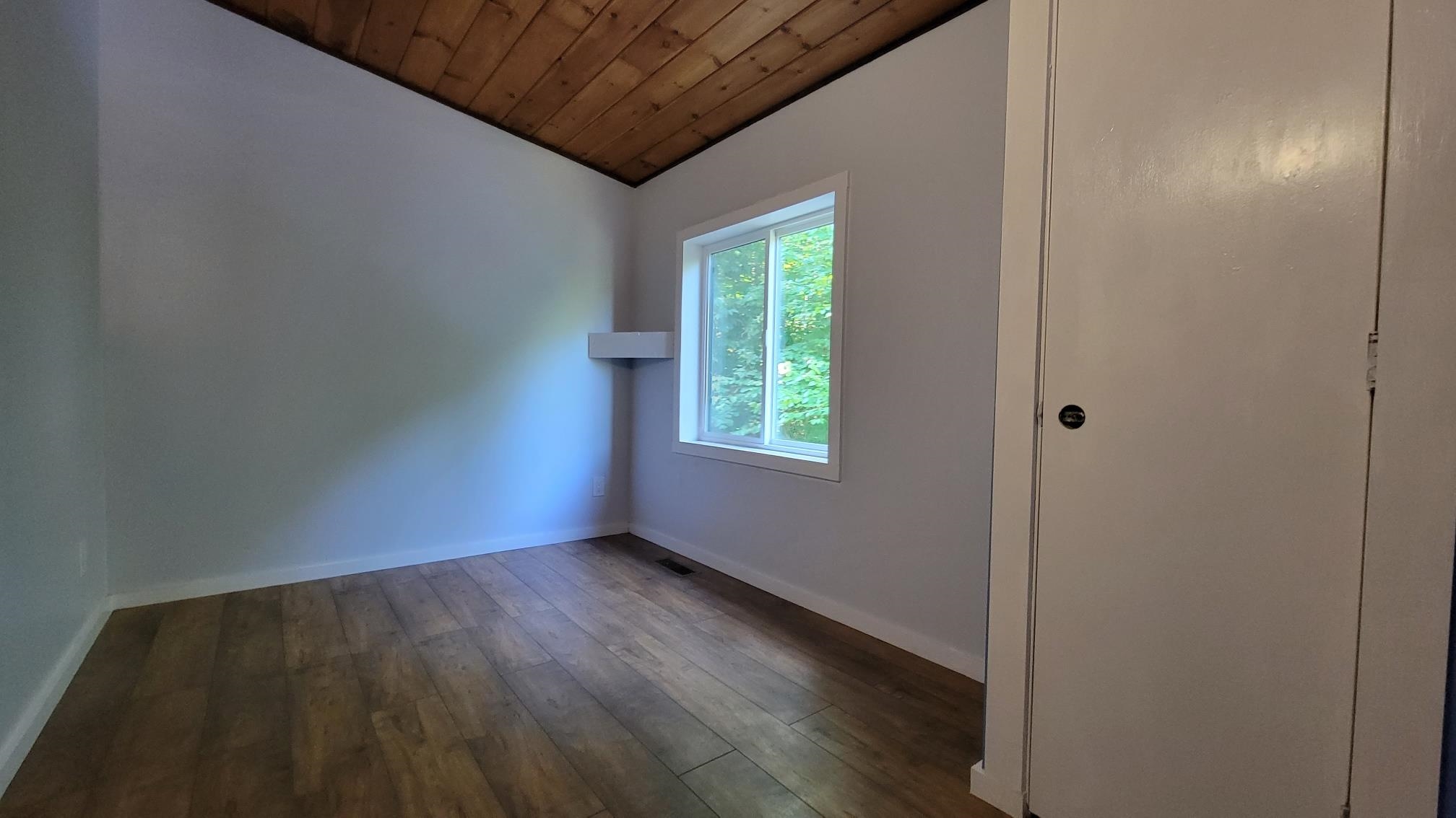 99 Howe Hill Road Benton, NH 03785 - Photo 3 of 20