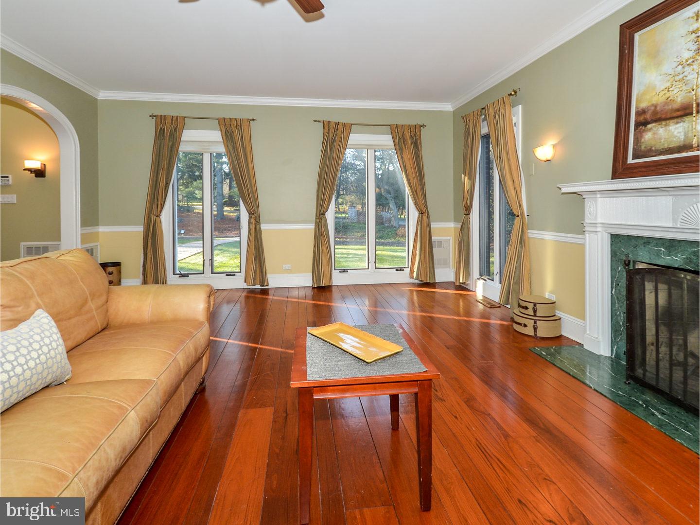 460 Roelofs Road Yardley, PA 19067 - Photo 6 of 25 Living Room