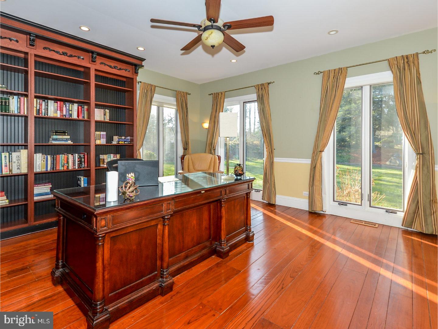 460 Roelofs Road Yardley, PA 19067 - Photo 7 of 25 Office / Study
