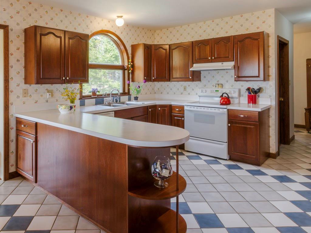 419 Pemaquid Harbor Road Pemaquid, ME 04558 - Photo 16 of 34 Ceramic tile floors in kitchen