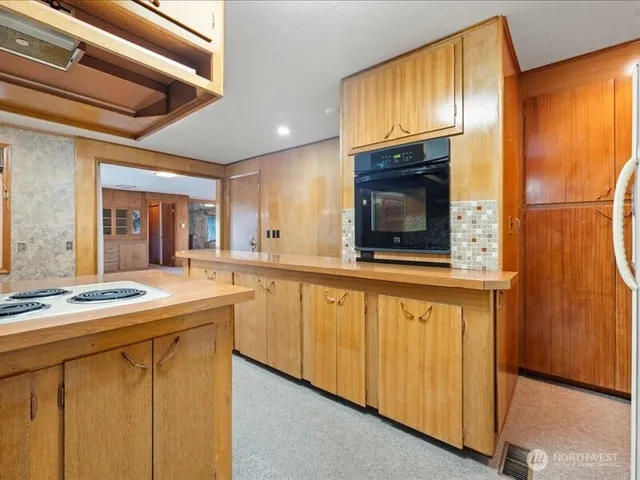 $320,000 | 422 South 8th Avenue, Othello, WA 99344