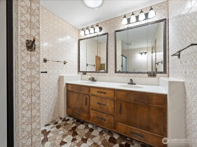 $320,000 | 422 South 8th Avenue, Othello, WA 99344