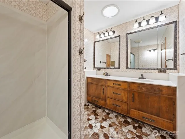 $320,000 | 422 South 8th Avenue, Othello, WA 99344