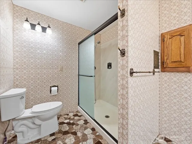 $320,000 | 422 South 8th Avenue, Othello, WA 99344