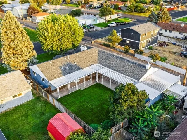 $320,000 | 422 South 8th Avenue, Othello, WA 99344