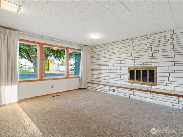 $320,000 | 422 South 8th Avenue, Othello, WA 99344