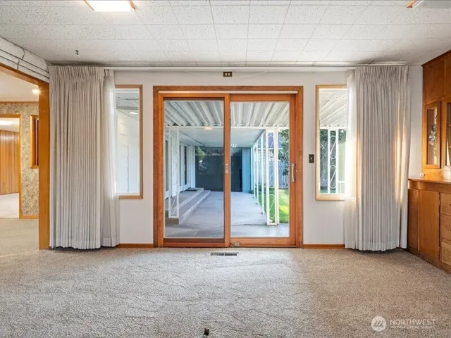 $320,000 | 422 South 8th Avenue, Othello, WA 99344