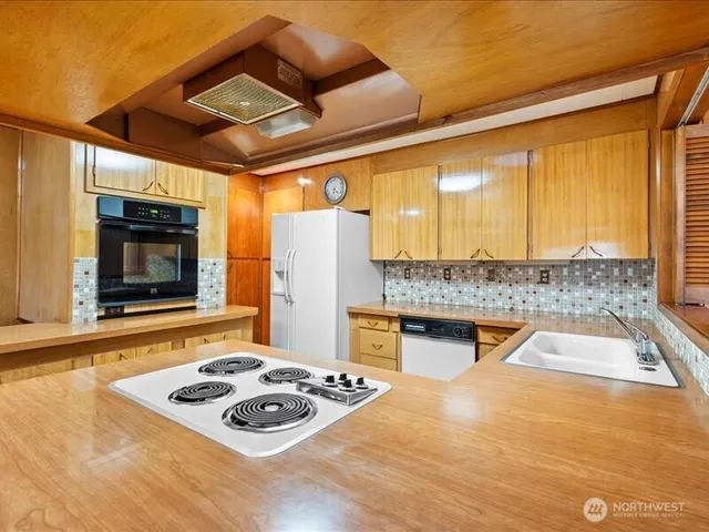 $320,000 | 422 South 8th Avenue, Othello, WA 99344