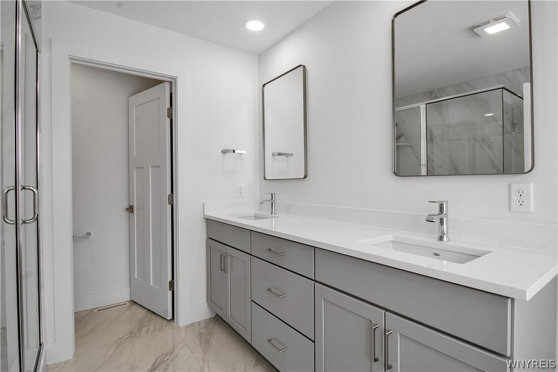 3849 Mapleton Road Wheatfield, NY 14120 - Photo 37 of 50