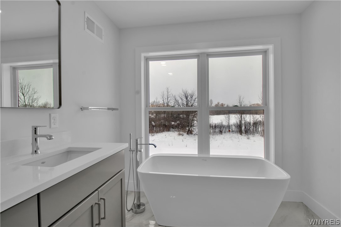 3849 Mapleton Road Wheatfield, NY 14120 - Photo 40 of 50