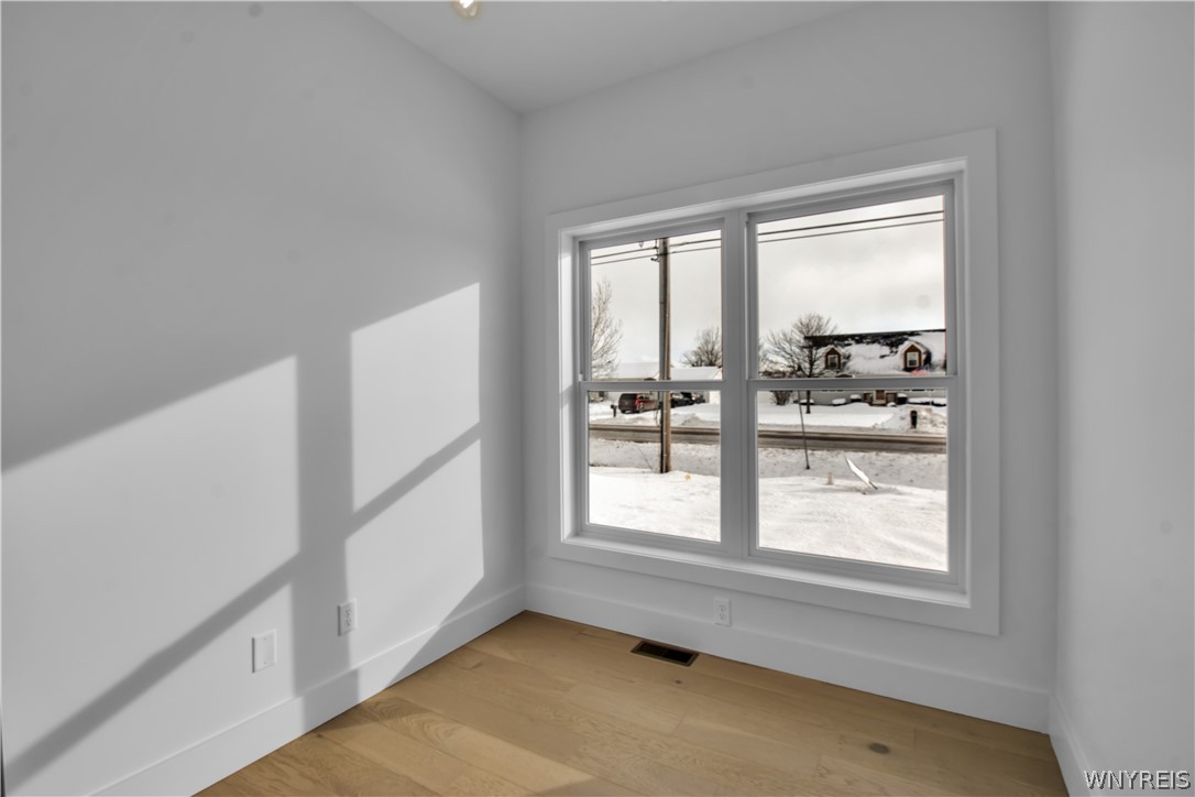 3849 Mapleton Road Wheatfield, NY 14120 - Photo 9 of 50