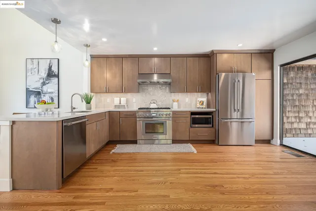 $1,599,000 | 218 The Knoll, Orinda, CA 94563