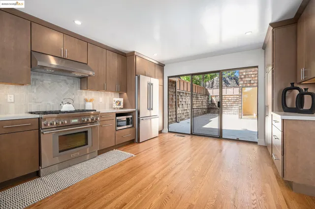 $1,599,000 | 218 The Knoll, Orinda, CA 94563