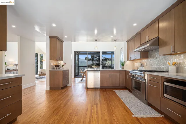 $1,599,000 | 218 The Knoll, Orinda, CA 94563