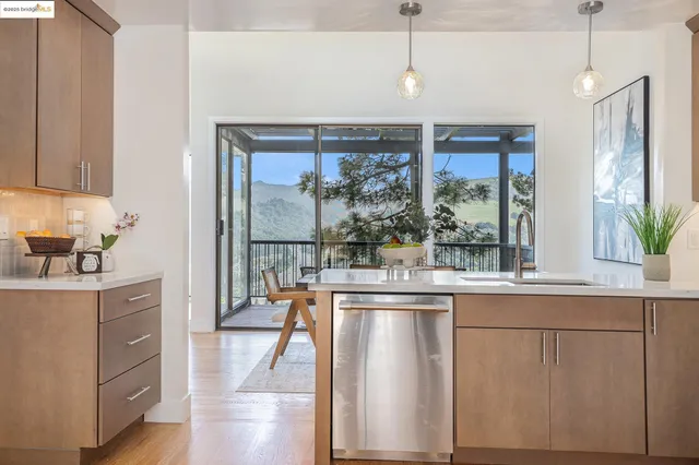 $1,599,000 | 218 The Knoll, Orinda, CA 94563