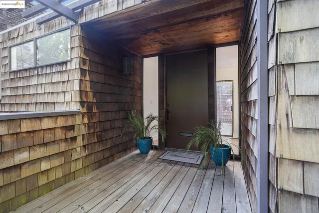 $1,599,000 | 218 The Knoll, Orinda, CA 94563