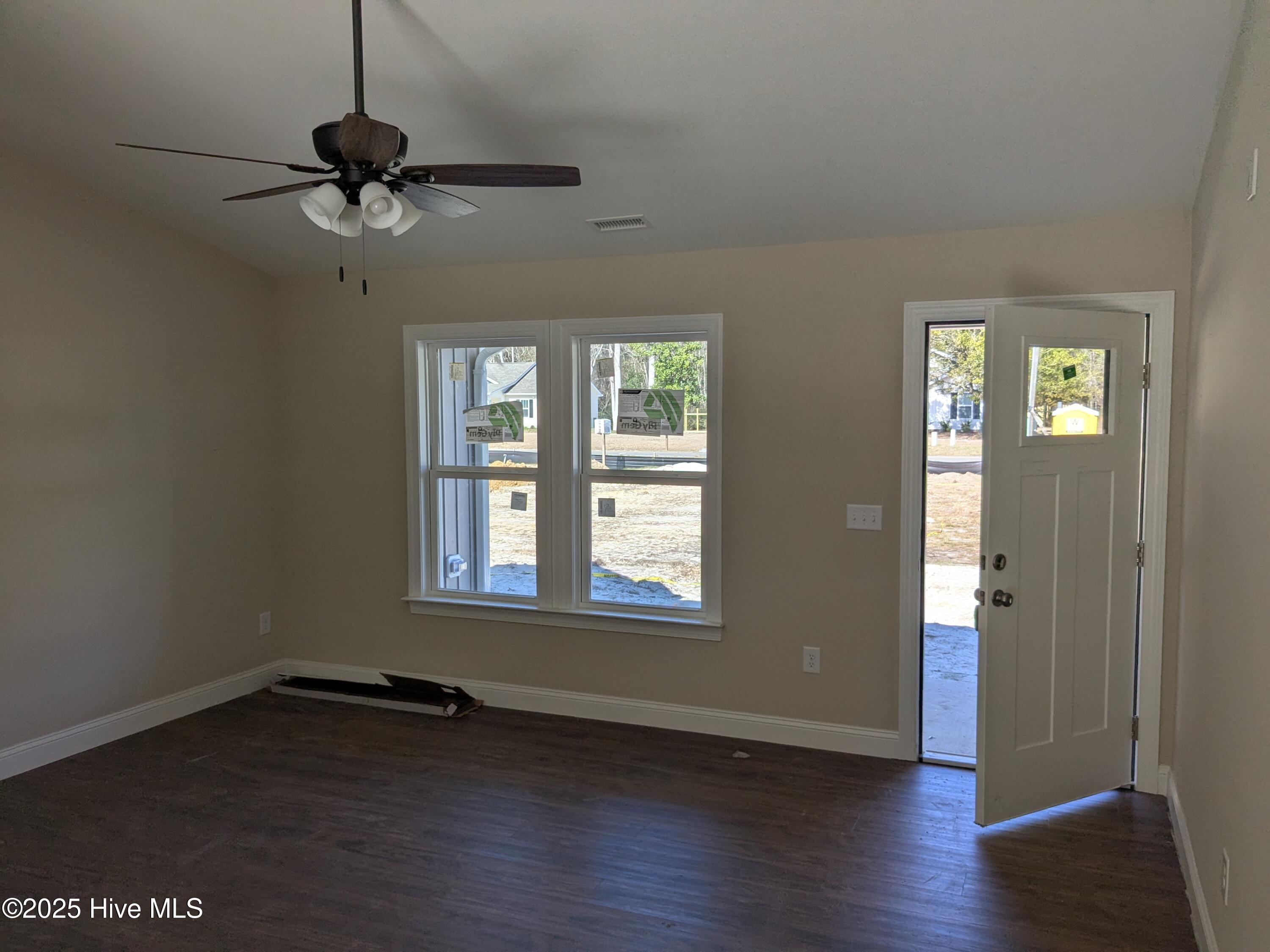 159 Montague Road Currie, NC 28435 - Photo 5 of 34 PXL_20250221_162502707