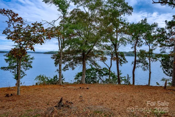 $475,000 | 20 Hidden Circle Lane, Liberty Hill, SC 29074
