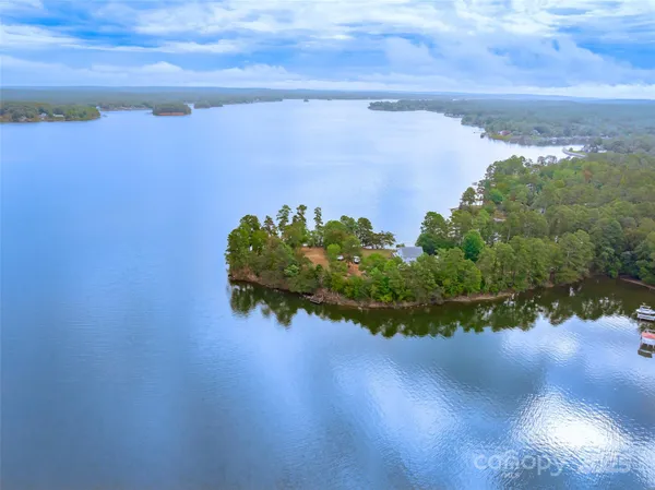 $475,000 | 20 Hidden Circle Lane, Liberty Hill, SC 29074