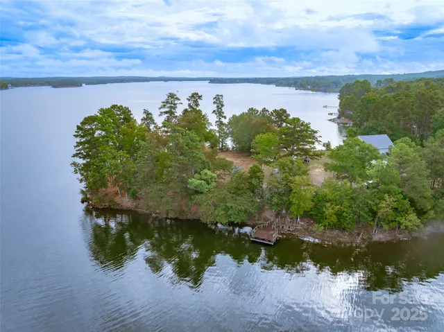 $475,000 | 20 Hidden Circle Lane, Liberty Hill, SC 29074