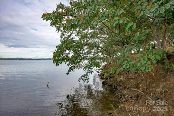 $475,000 | 20 Hidden Circle Lane, Liberty Hill, SC 29074