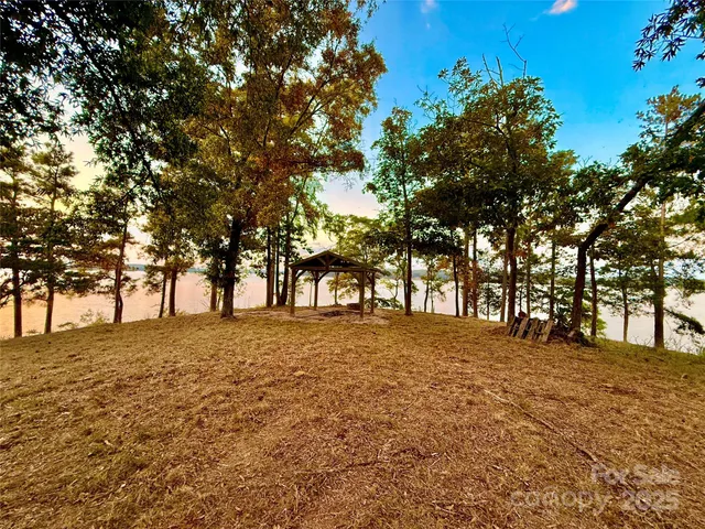 $475,000 | 20 Hidden Circle Lane, Liberty Hill, SC 29074