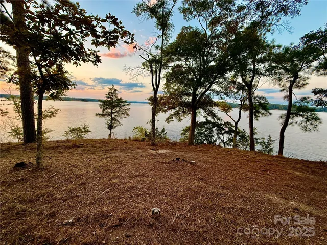 $475,000 | 20 Hidden Circle Lane, Liberty Hill, SC 29074