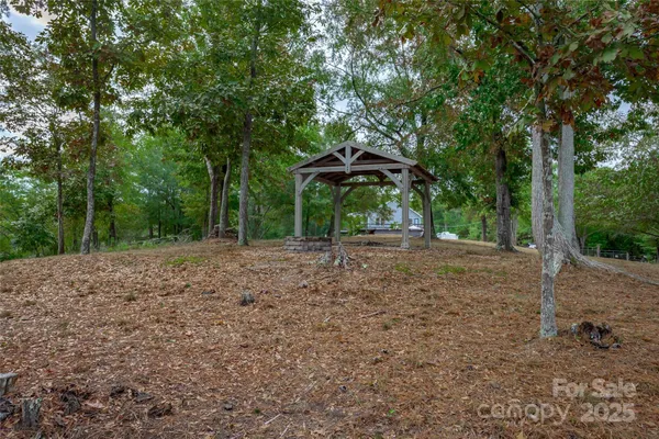 $475,000 | 20 Hidden Circle Lane, Liberty Hill, SC 29074